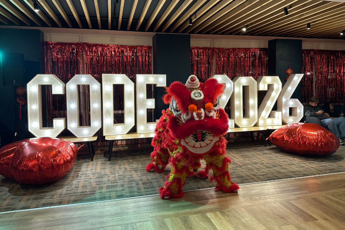 舞狮表演精彩开启点燃现场氛围