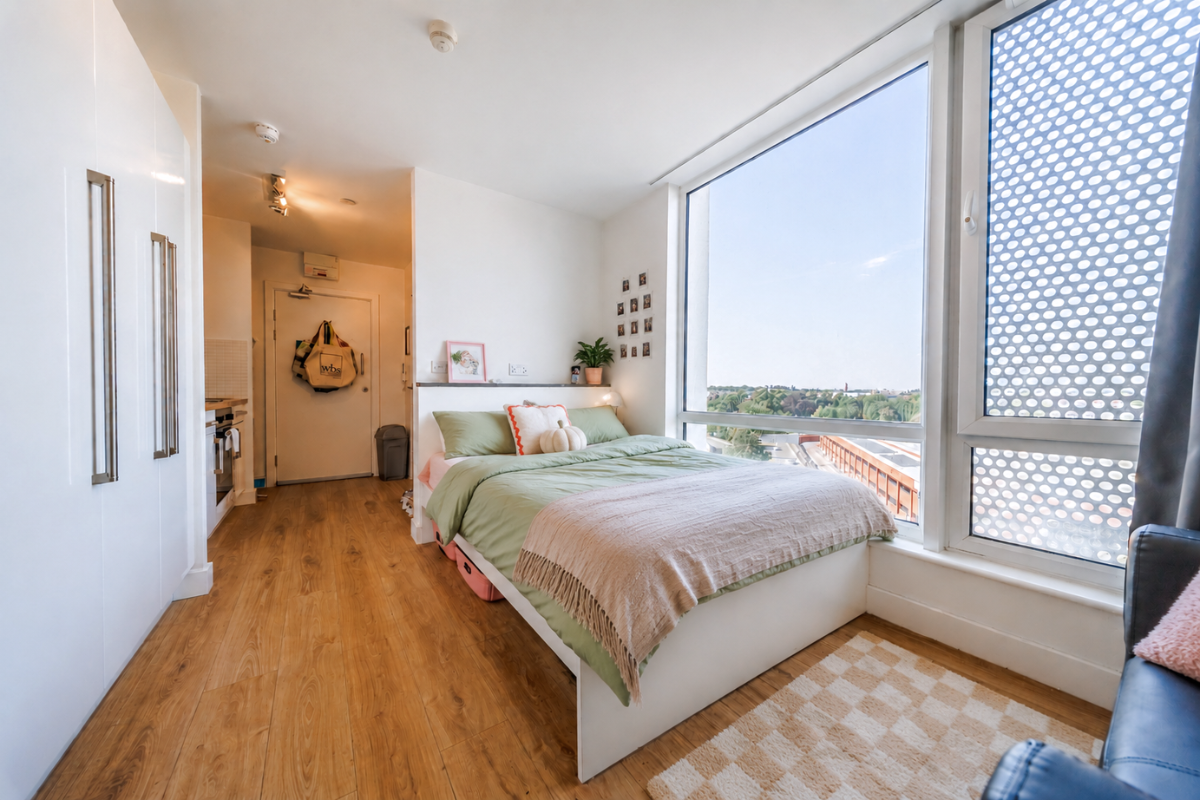 Upper Deluxe studio - student room