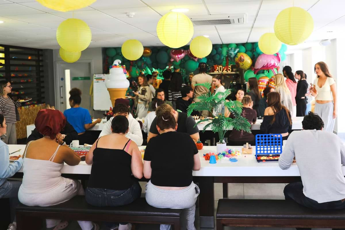 Full dining area of students